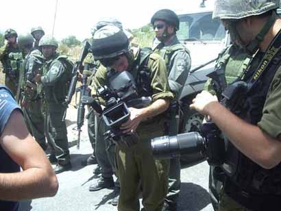 Etudiants unis contre les checkpoints